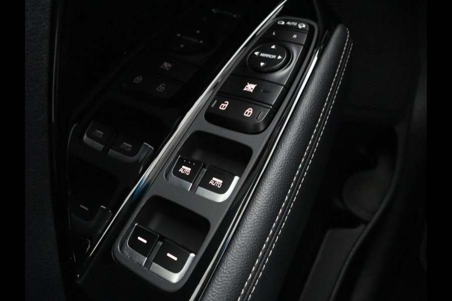 Kia e-Niro ExecutiveLine 64 kWh | SOH 100% | Leder | Stoelventilatie | Adaptive cruise | Camera | Warmtepomp | Trekhaak | Achterbankverwarming | Carplay | Full LED | Keyless | Navigatie | JBL Sound