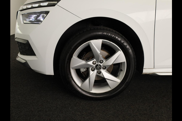 Škoda Kamiq 1.0 TSI Business Edition 110 pk Automaat (DSG) | Navigatie | Parkeersensoren | Achteruitrijcamera | Apple Carplay/Android Auto | Stoelverwarming |