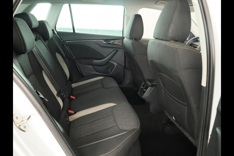 Škoda Kamiq 1.0 TSI Business Edition 110 pk Automaat (DSG) | Navigatie | Parkeersensoren | Achteruitrijcamera | Apple Carplay/Android Auto | Stoelverwarming |