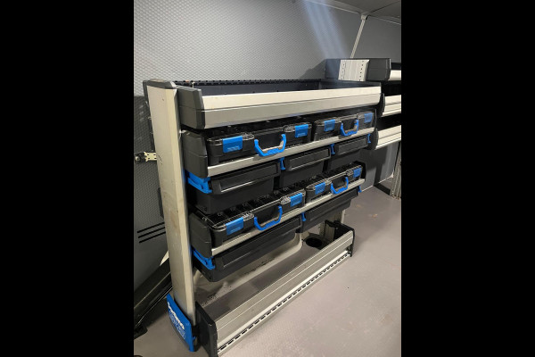 Volkswagen Transporter Automaat Servicewagen 2.0 TDI 150pk L2H1 3Persoons, Sortimo Inrichting, Airco, Navigatie, RIJKLAARPRIJS!