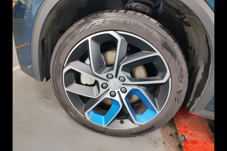 Lynk & Co 01 1.5 262pk PHEV Trekhaak(1800kg) 360°Cam DAB Zwarte hemel