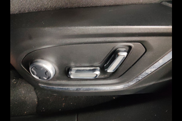 Lynk & Co 01 1.5 262pk PHEV Trekhaak(1800kg) 360°Cam DAB Zwarte hemel