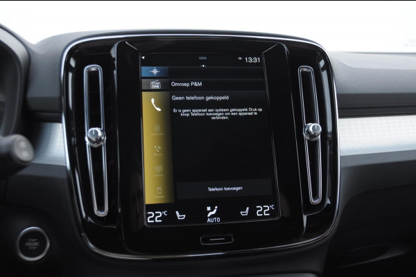 Volvo XC40 T4 211PK Automaat Plug-in hybrid Core Bright / Trekhaak / All seasonbanden / Apple carplay / Parkeersensoren met camera / Stoel - en stuurwielverwarming / Elektrische achterklep / Keyless entry