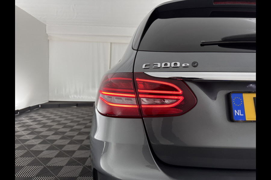Mercedes-Benz C-Klasse Estate 300 e AMG Limited Business Solution ( Plug-in ) (INCL-BTW) Aut. *LEATHER-ALCANTARA | FULL-LED | NAVI-FULLMAP | TOPVIEW | BLINDSPOT | PREMIUM-AUDIO | DAB | CARPLAY | AMBIENTLIGHT | DIGI-COCKPIT | SPORTSEATS | TOWBAR | 18"ALU*