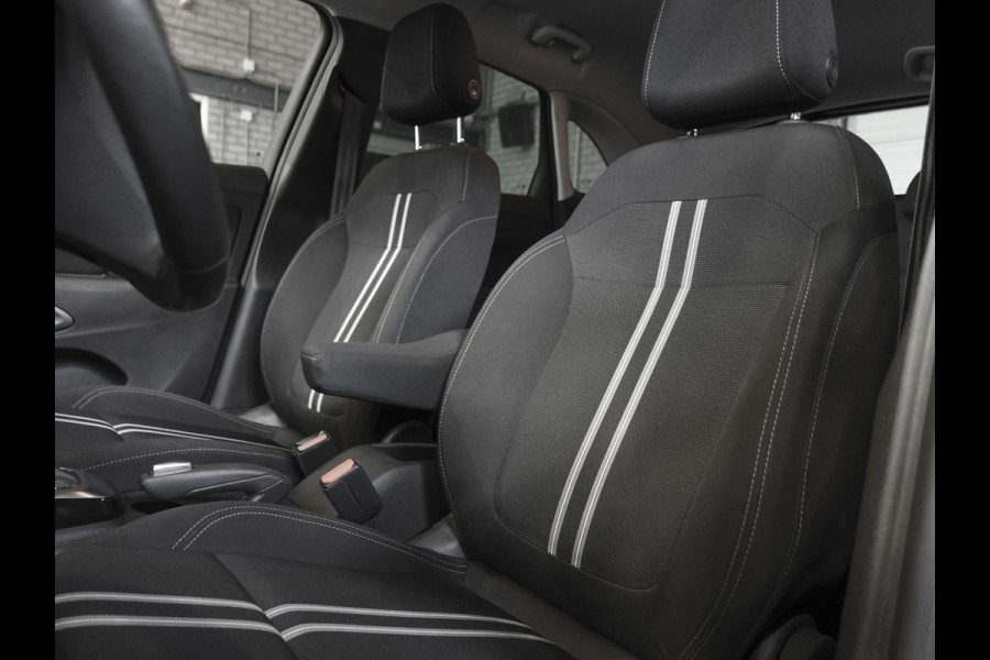 Opel Crossland 1.2 Turbo 130pk Automaat. Elegance | Navigatie | Apple Carplay/Android Auto | Camera | Parkeersensoren | Cruise Control | Stoel- en Stuurverwarming | Keyless Entry | Climate Control | Getinte ramen