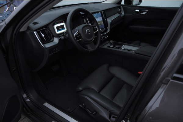 Volvo XC60 T8 455PK Automaat AWD Plus Dark / Adaptieve koplampen / Luchtvering /Adaptieve cruise control / Panoramadak / Apple carplay / Parkeersensoren met 360 camera / Elektrische achterklep / Elektrische stoelen met geheugen / Stoel en stuurwielverwarming