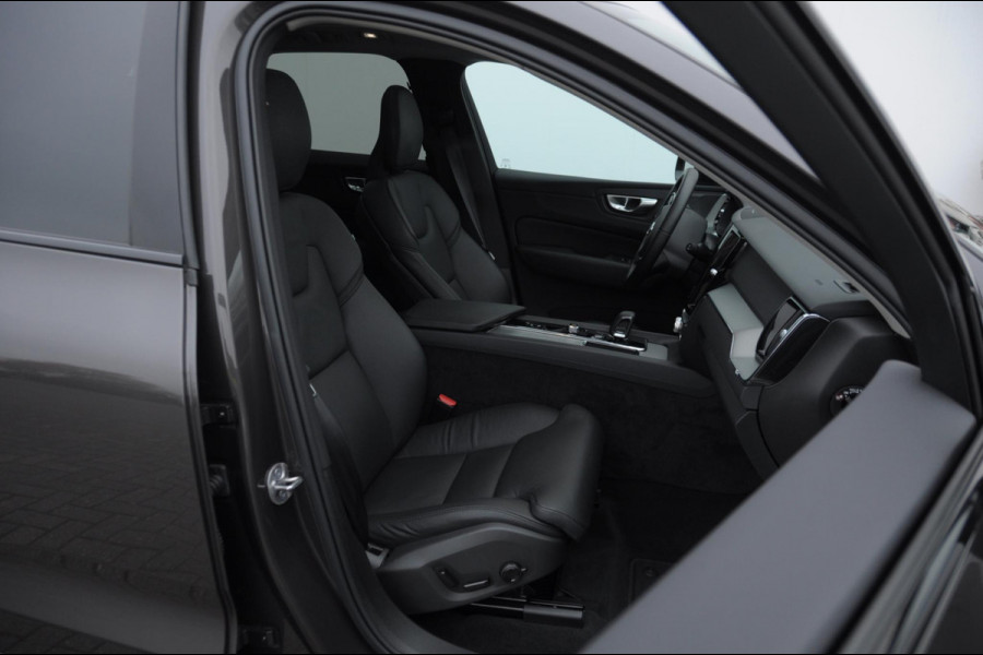 Volvo XC60 T8 455PK Automaat AWD Plus Dark / Adaptieve koplampen / Luchtvering /Adaptieve cruise control / Panoramadak / Apple carplay / Parkeersensoren met 360 camera / Elektrische achterklep / Elektrische stoelen met geheugen / Stoel en stuurwielverwarming