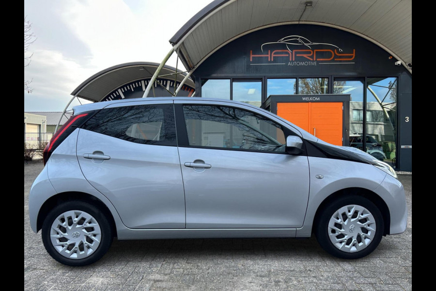 Toyota Aygo 1.0 VVT-i x-play Apple Carplay Camera NW Model