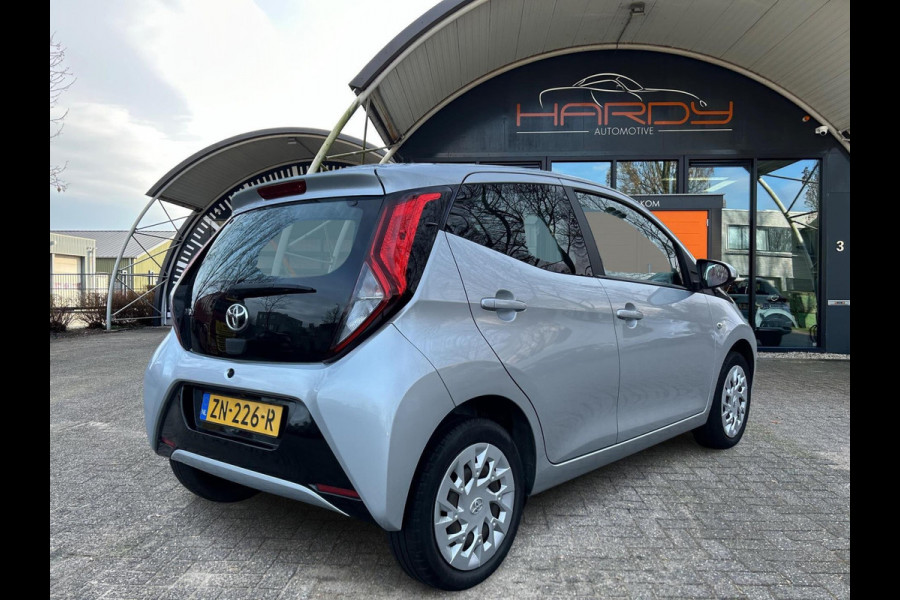 Toyota Aygo 1.0 VVT-i x-play Apple Carplay Camera NW Model