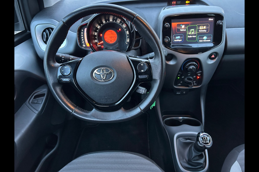 Toyota Aygo 1.0 VVT-i x-play Apple Carplay Camera NW Model