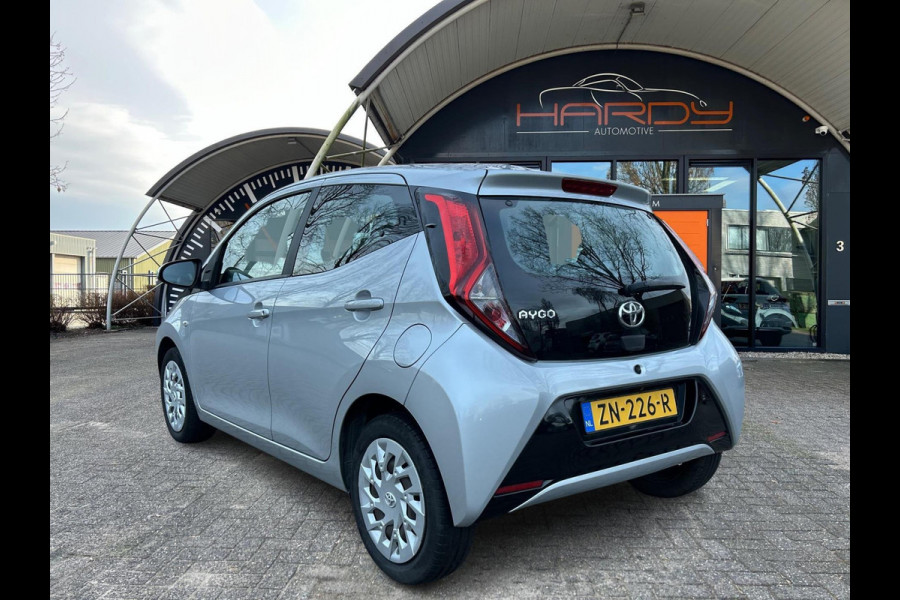 Toyota Aygo 1.0 VVT-i x-play Apple Carplay Camera NW Model