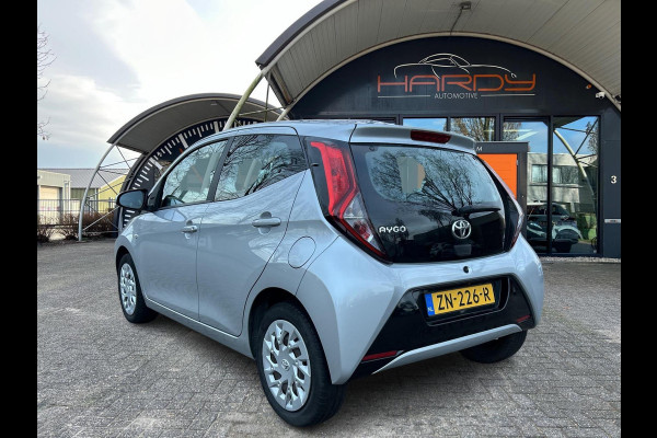 Toyota Aygo 1.0 VVT-i x-play Apple Carplay Camera NW Model