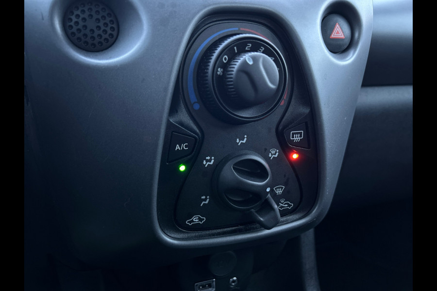 Toyota Aygo 1.0 VVT-i x-play Apple Carplay Camera NW Model