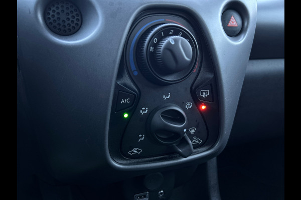 Toyota Aygo 1.0 VVT-i x-play Apple Carplay Camera NW Model