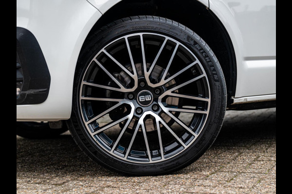 Volkswagen Transporter 2.0 TDI L2H1 | Trekhaak | Cruise | Carplay | Navi