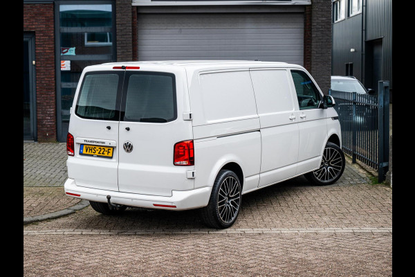 Volkswagen Transporter 2.0 TDI L2H1 | Trekhaak | Cruise | Carplay | Navi