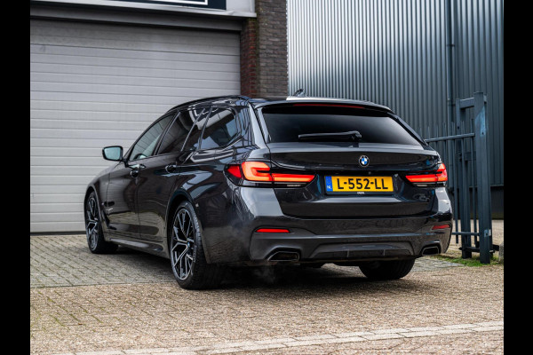 BMW 5 Serie Touring 520i M-sport High Executive Edition | Harman Kardon | Pano | BTW | Dealer onderhouden
