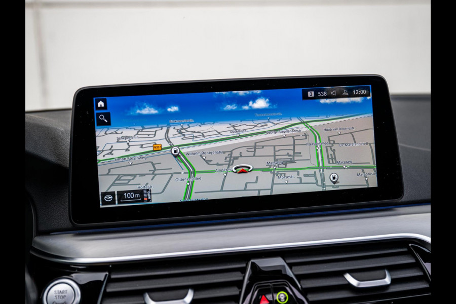 BMW 5 Serie Touring 520i M-sport High Executive Edition | Harman Kardon | Pano | BTW | Dealer onderhouden