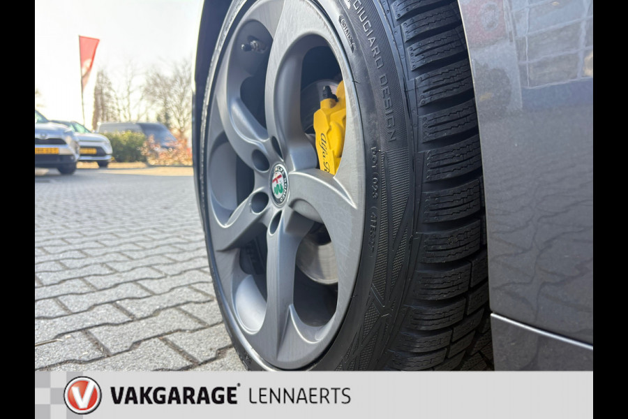 Alfa Romeo Giulia 2.0T Super (RIJKLAARPRIJS/BOVAG)