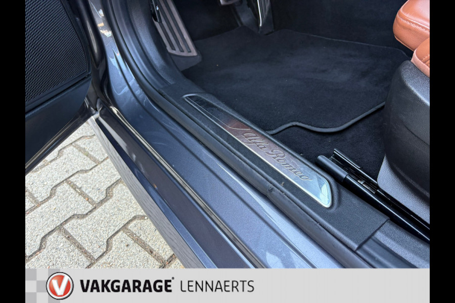 Alfa Romeo Giulia 2.0T Super (RIJKLAARPRIJS/BOVAG)