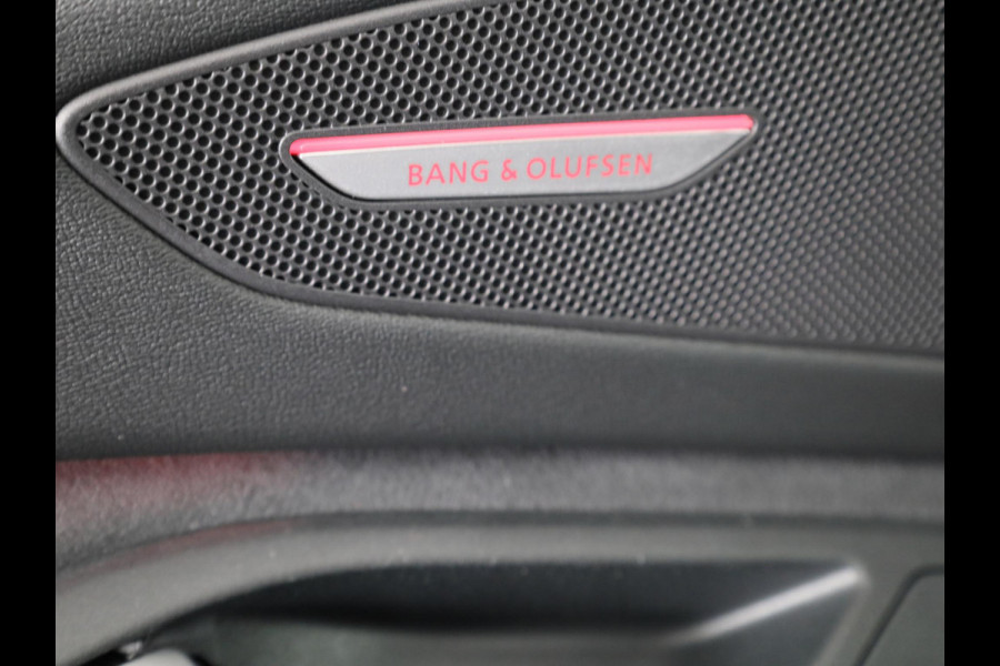 Audi SQ6 e-tron quattro 100 kWh 490pk | Panoramadak | B&O Audio | Electrisch verstelbare voorstoelen + geheugen bestuurderstoel | MMI Experience Pro