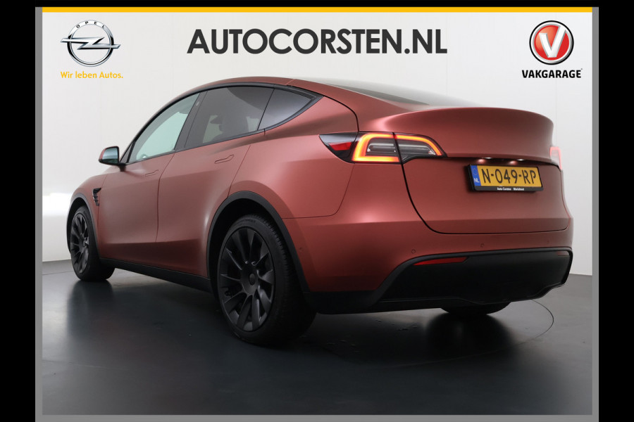 Tesla Model Y Long Range AWD 514pk SOH 85% Warmtepomp 20" Lmv Ivoor Leer Panoramadak Matrix-LED Autopilot Elektr.Stuur+Stoel+Verwarmd Navi Ecc Camera's Elektr.AchterKlep Parkeer Assistent Sentry-Mode Privacyglas Bluetooth Dodehoek detector Connected services Origineel Nederlandse Auto Batterij en Motorgarantie tot 23-12-2029/192.000km