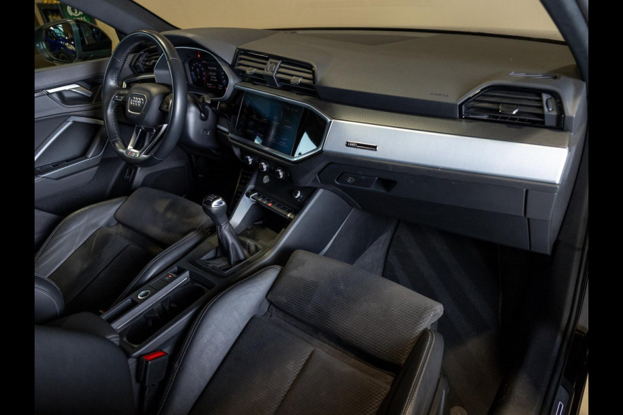 Audi Q3 35 TFSI Business Edition / 150pk / Keyless / Apple Carplay / Stoelverwarming /