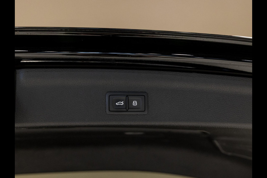 Audi Q3 35 TFSI Business Edition / 150pk / Keyless / Apple Carplay / Stoelverwarming /