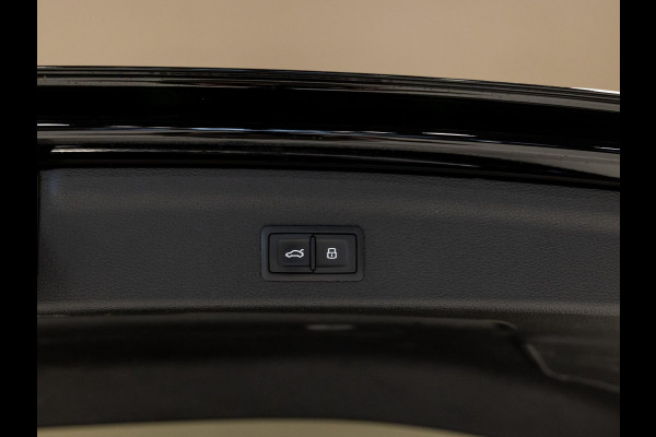 Audi Q3 35 TFSI Business Edition / 150pk / Keyless / Apple Carplay / Stoelverwarming /