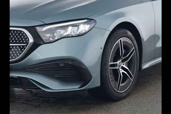 Mercedes-Benz E-Klasse 300 e AMG Plug-In Hybride AMG Line | Night Pakket | Distronic | Dodehoekassistent | AC en DC Laden | Stuur en Stoelverwarming. Inclusief 24 maanden MB Certified garantie voor Europa.