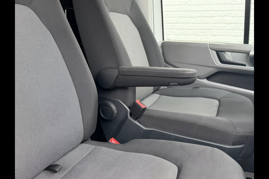 Volkswagen Crafter 35 2.0 TDI L3H3 EURO 6 Garantie Trekhaak Airco Cruise Pdc Dab Carplay Navi