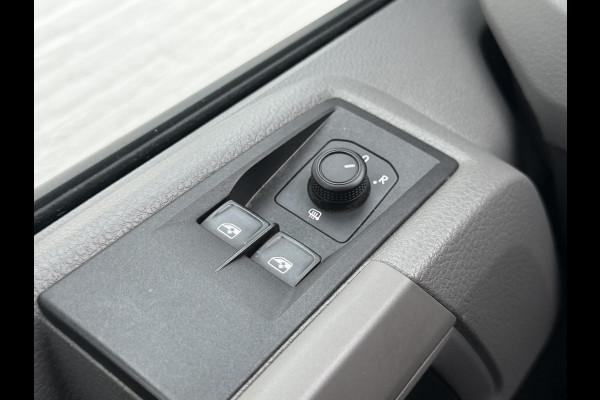 Volkswagen Crafter 35 2.0 TDI L3H3 EURO 6 Garantie Trekhaak Airco Cruise Pdc Dab Carplay Navi
