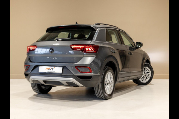 Volkswagen T-Roc 1.5 TSI Life / 150pk / Achteruitrij camera / Stoelverwarming /