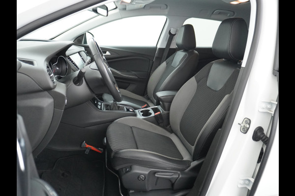 Opel Grandland X T131PK Apple Carplay Android Auto AGR-Comfortstoel Camera Navi Ecc Cruise Control Pdc DAB+ Regen-Lichtsensor Lane Assist Led Verkeersbord detectie Bluetooth Privacy Glas Lmv 17" Elegance 1e Eigenaar Origineel Nederlandse auto Euro 6