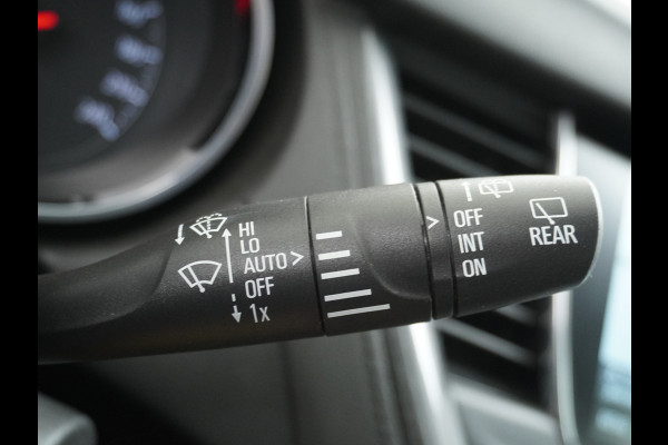 Opel Grandland X T131PK Apple Carplay Android Auto AGR-Comfortstoel Camera Navi Ecc Cruise Control Pdc DAB+ Regen-Lichtsensor Lane Assist Led Verkeersbord detectie Bluetooth Privacy Glas Lmv 17" Elegance 1e Eigenaar Origineel Nederlandse auto Euro 6