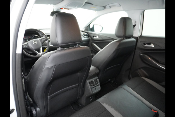 Opel Grandland X T131PK Apple Carplay Android Auto AGR-Comfortstoel Camera Navi Ecc Cruise Control Pdc DAB+ Regen-Lichtsensor Lane Assist Led Verkeersbord detectie Bluetooth Privacy Glas Lmv 17" Elegance 1e Eigenaar Origineel Nederlandse auto Euro 6