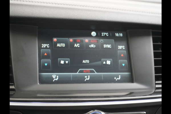 Opel Insignia Grand Sport 1.5T 165PK Leder AGR-Comfort Stoelen Camera Navi Apple Carplay Android Pdc Trekhaak LED Ecc Cruise Control Business  Regen-Lichtsensor Sensor dodehoek Verkeersbordlezer Rijstrooksensor 1e Eigenaar Origineel Nederlandse Auto