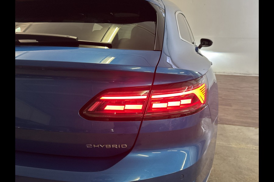 Volkswagen Arteon Shooting Brake eHYBRID 218PK DSG R-LINE BUSINESS+ TREKHAAK/360CAMERA/PANORAMADAK