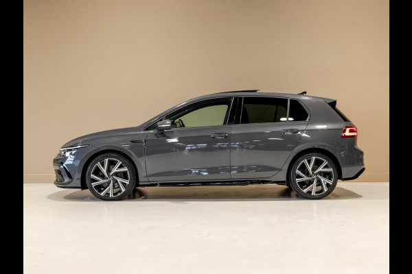 Volkswagen Golf 1.5 eTSI R-Line / 150pk / Panorama dak / Harman Kardon / Stoel en stuurverwarming /
