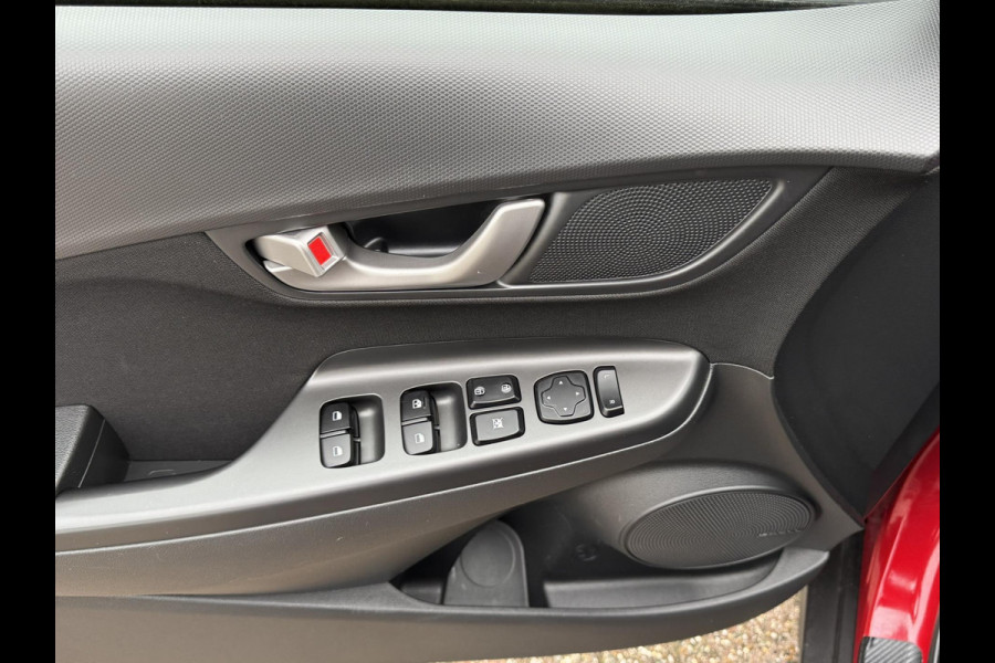 Hyundai Kona 1.0T Essence Climate control Cruise Navi Apple / Android DAB Krell audio