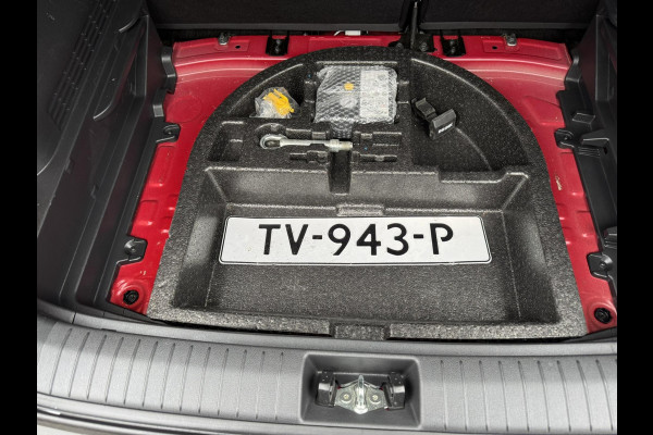 Hyundai Kona 1.0T Essence Climate control Cruise Navi Apple / Android DAB Krell audio