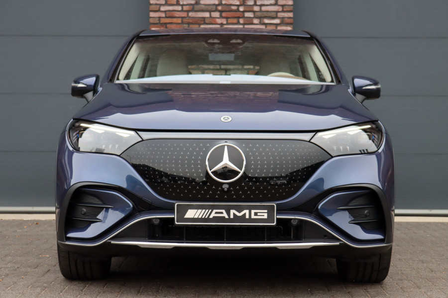 Mercedes-Benz EQE SUV 350+ AMG Line 91 kWh | Hyperscreen | Achterasbesturing | Distronic+ | Surround Camera | Verwarmd Stuurwiel | Digital Light | Keyless Go | Parfumering | 22kW | Memory |