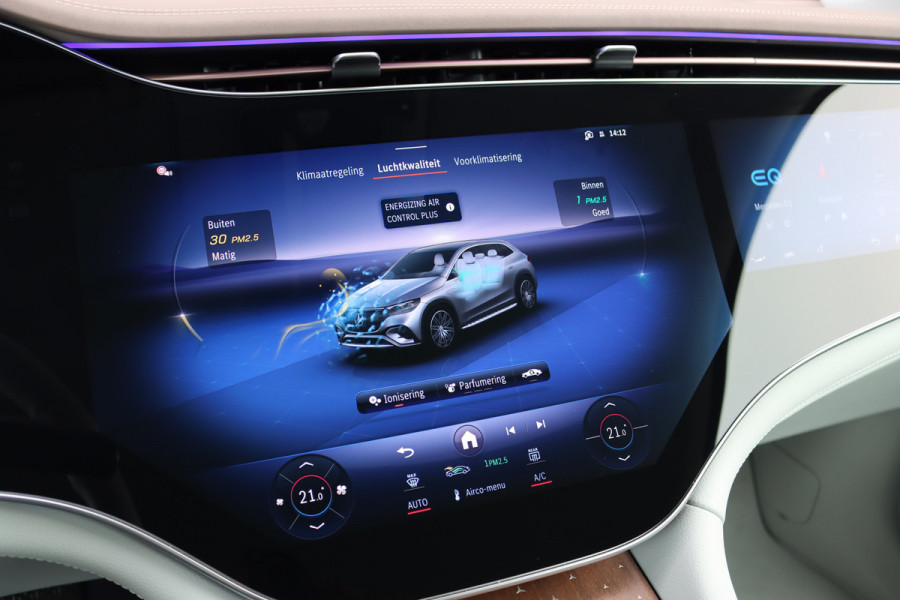 Mercedes-Benz EQE SUV 350+ AMG Line 91 kWh | Hyperscreen | Achterasbesturing | Distronic+ | Surround Camera | Verwarmd Stuurwiel | Digital Light | Keyless Go | Parfumering | 22kW | Memory |