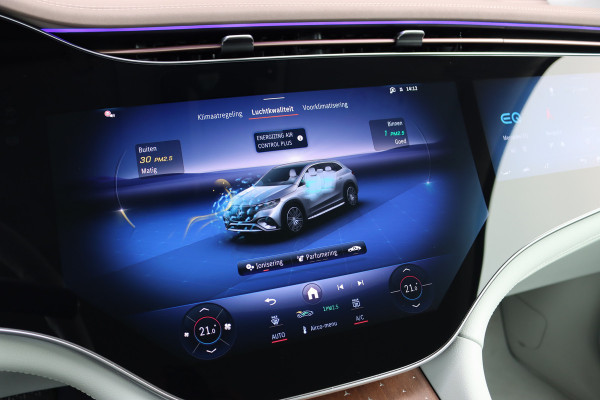 Mercedes-Benz EQE SUV 350+ AMG Line 91 kWh | Hyperscreen | Achterasbesturing | Distronic+ | Surround Camera | Verwarmd Stuurwiel | Digital Light | Keyless Go | Parfumering | 22kW | Memory |