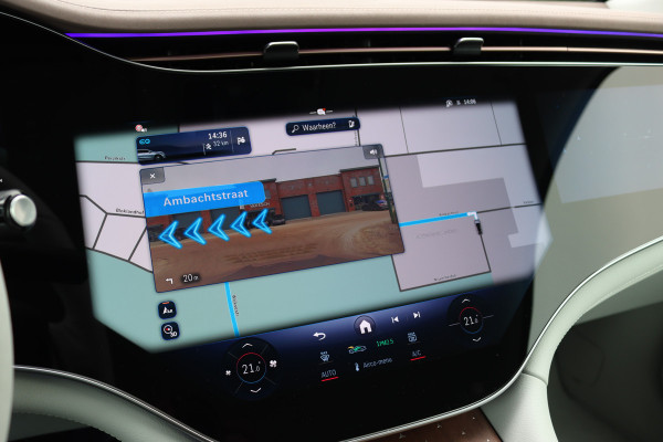 Mercedes-Benz EQE SUV 350+ AMG Line 91 kWh | Hyperscreen | Achterasbesturing | Distronic+ | Surround Camera | Verwarmd Stuurwiel | Digital Light | Keyless Go | Parfumering | 22kW | Memory |