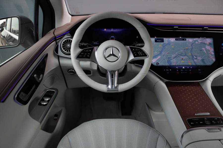 Mercedes-Benz EQE SUV 350+ AMG Line 91 kWh | Hyperscreen | Achterasbesturing | Distronic+ | Surround Camera | Verwarmd Stuurwiel | Digital Light | Keyless Go | Parfumering | 22kW | Memory |