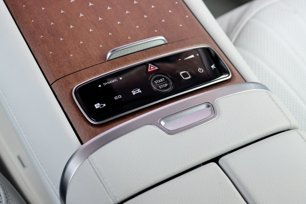 Mercedes-Benz EQE SUV 350+ AMG Line 91 kWh | Hyperscreen | Achterasbesturing | Distronic+ | Surround Camera | Verwarmd Stuurwiel | Digital Light | Keyless Go | Parfumering | 22kW | Memory |