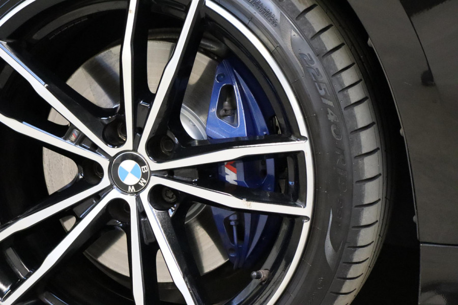 BMW 3 Serie Touring 330i High Executive M Sport Pakket Automaat / Live Cockpit Professional / Panoramadak / Driving Assistant Professional / M Sport Differentieel / Nappa Leder / Extra Getint Glas / 19 Inch / Harman Kardon / M Sport Remsysteem / Achteruitrijcamera / Stoelverwarming / Head-Up Display