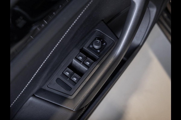 Volkswagen T-Roc Cabrio 1.5 TSI R-Line / 150pk / Leder / Stoelverwarming / Achteruitrij camera /