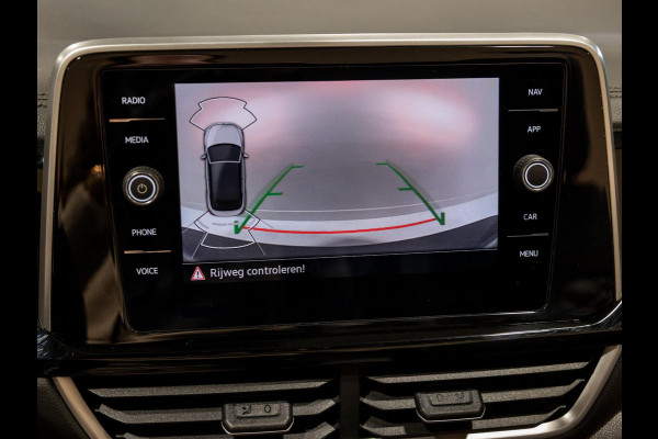 Volkswagen T-Roc Cabrio 1.5 TSI R-Line / 150pk / Leder / Stoelverwarming / Achteruitrij camera /